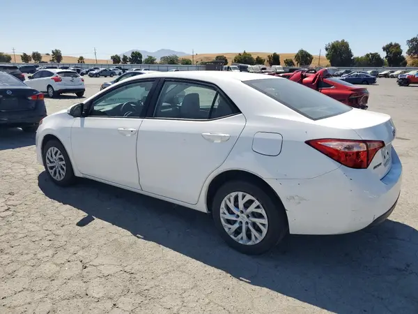 5YFBURHE1HP604708 2017 TOYOTA COROLLA - Image 2