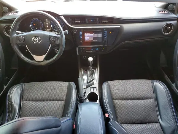 5YFBURHE1HP605860 2017 TOYOTA COROLLA - Image 8