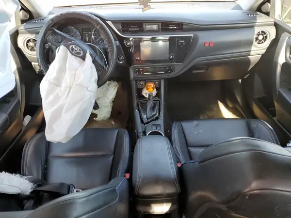 5YFBURHE1HP606717 2017 TOYOTA COROLLA - Image 8