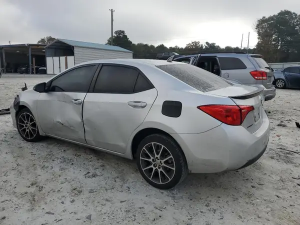 5YFBURHE1HP608368 2017 TOYOTA COROLLA - Image 2