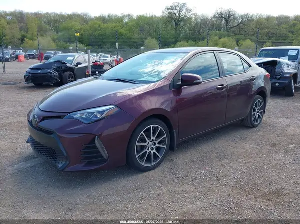 5YFBURHE1HP608824 2017 TOYOTA COROLLA - Image 2