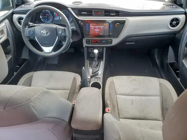 5YFBURHE1HP609214 2017 TOYOTA COROLLA - Image 8