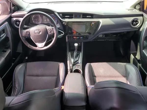 5YFBURHE1HP609228 2017 TOYOTA COROLLA - Image 8