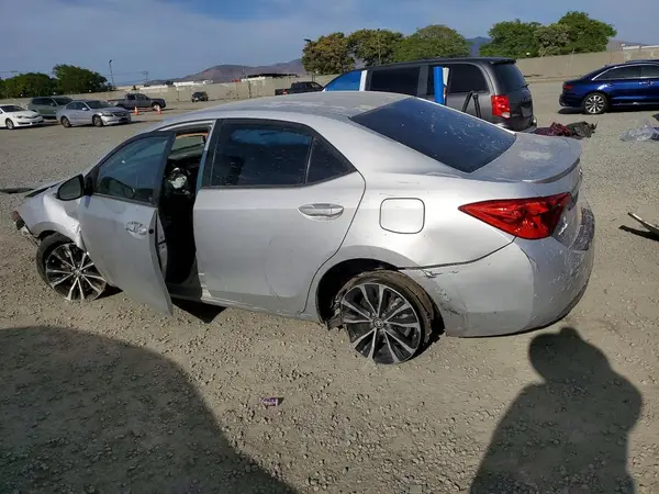 5YFBURHE1HP610377 2017 TOYOTA COROLLA - Image 2