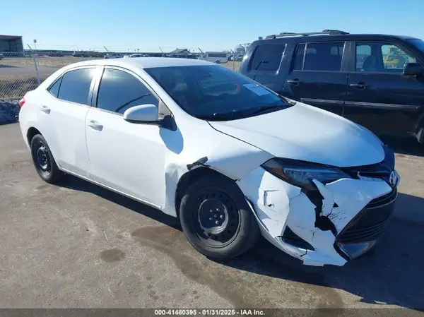 5YFBURHE1HP613196 2017 TOYOTA COROLLA - Image 1