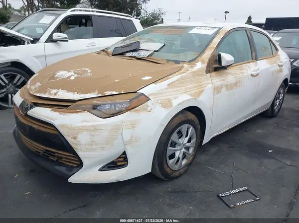 5YFBURHE1HP615515 2017 TOYOTA COROLLA - Image 2