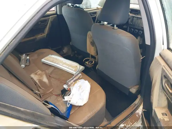 5YFBURHE1HP615515 2017 TOYOTA COROLLA - Image 8
