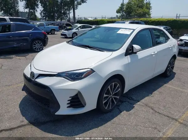 5YFBURHE1HP618754 2017 TOYOTA COROLLA - Image 2