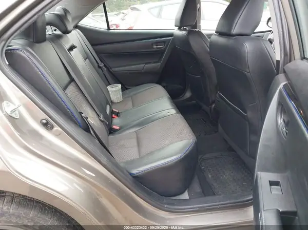 5YFBURHE1HP621282 2017 TOYOTA COROLLA - Image 8