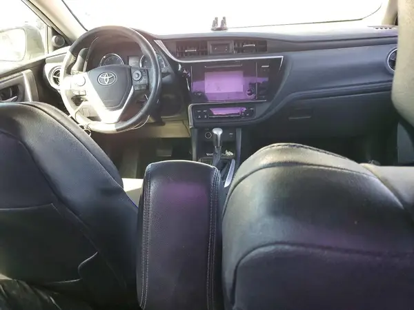 5YFBURHE1HP621704 2017 TOYOTA COROLLA - Image 8