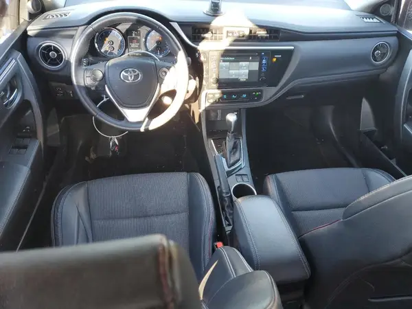 5YFBURHE1HP622688 2017 TOYOTA COROLLA - Image 8