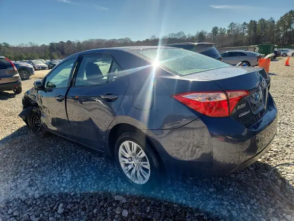 5YFBURHE1HP623243 2017 TOYOTA COROLLA - Image 2