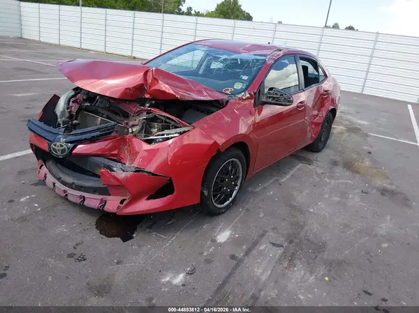 5YFBURHE1HP624201 2017 TOYOTA COROLLA - Image 2