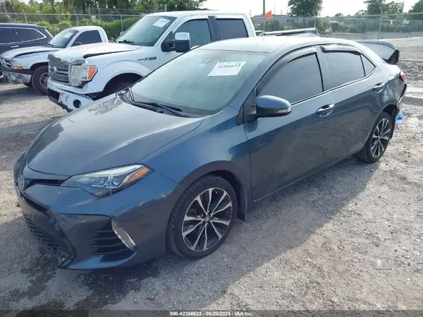 5YFBURHE1HP625140 2017 TOYOTA COROLLA - Image 2