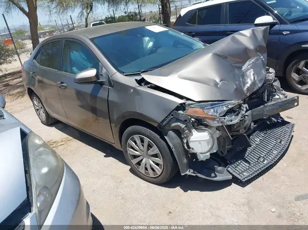 5YFBURHE1HP625235 2017 TOYOTA COROLLA - Image 1