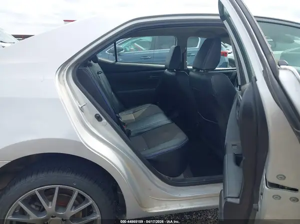 5YFBURHE1HP628474 2017 TOYOTA COROLLA - Image 8