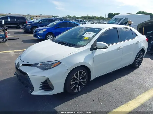 5YFBURHE1HP630158 2017 TOYOTA COROLLA - Image 2