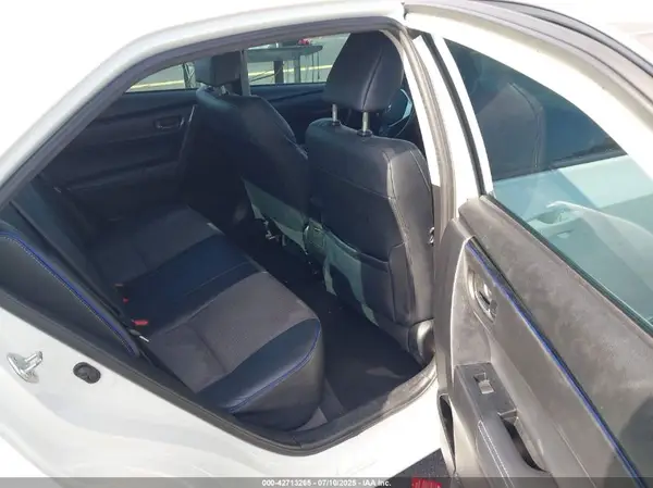 5YFBURHE1HP630158 2017 TOYOTA COROLLA - Image 8