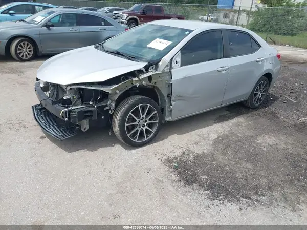 5YFBURHE1HP630449 2017 TOYOTA COROLLA - Image 2