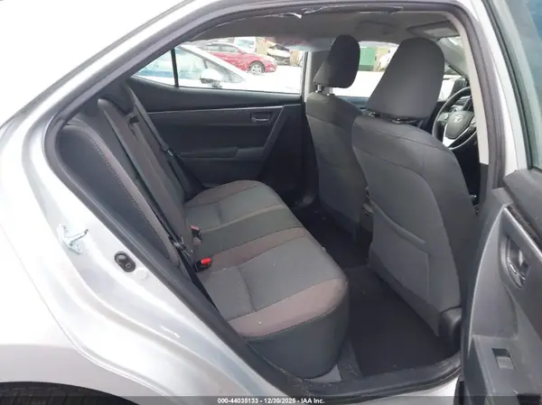5YFBURHE1HP630970 2017 TOYOTA COROLLA - Image 8
