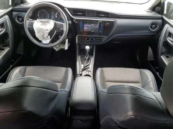 5YFBURHE1HP631598 2017 TOYOTA COROLLA - Image 8