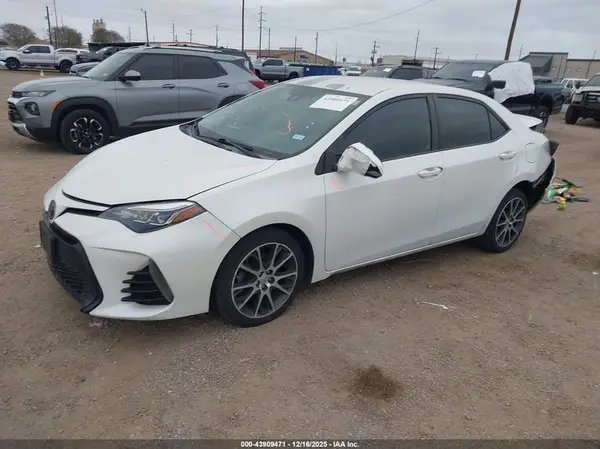 5YFBURHE1HP632749 2017 TOYOTA COROLLA - Image 2
