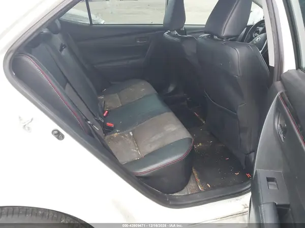 5YFBURHE1HP632749 2017 TOYOTA COROLLA - Image 8