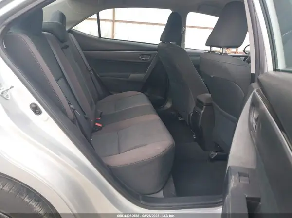 5YFBURHE1HP633691 2017 TOYOTA COROLLA - Image 8