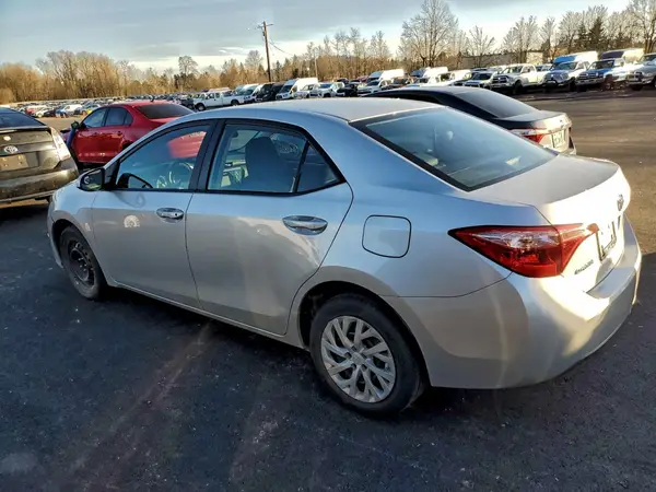 5YFBURHE1HP634405 2017 TOYOTA COROLLA - Image 2