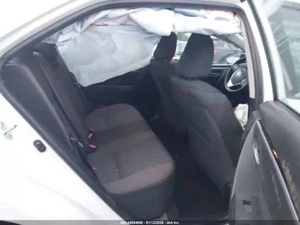 5YFBURHE1HP634467 2017 TOYOTA COROLLA - Image 8