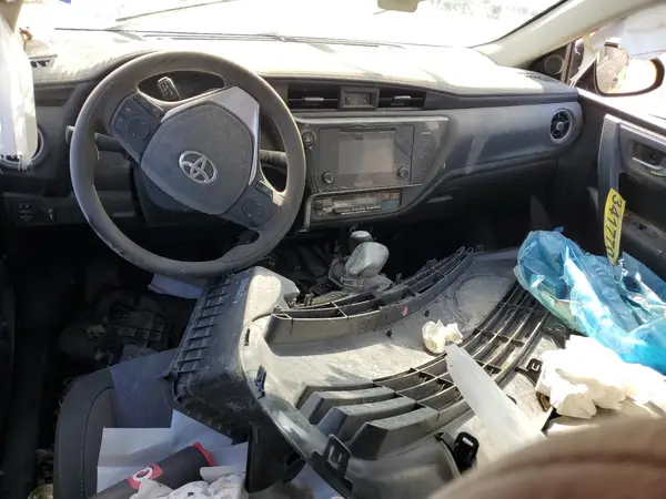5YFBURHE1HP637062 2017 TOYOTA COROLLA - Image 8