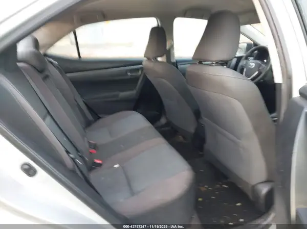 5YFBURHE1HP638518 2017 TOYOTA COROLLA - Image 8