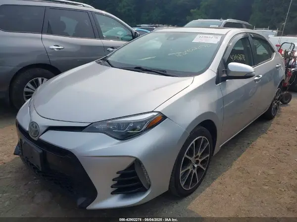 5YFBURHE1HP638535 2017 TOYOTA COROLLA - Image 2
