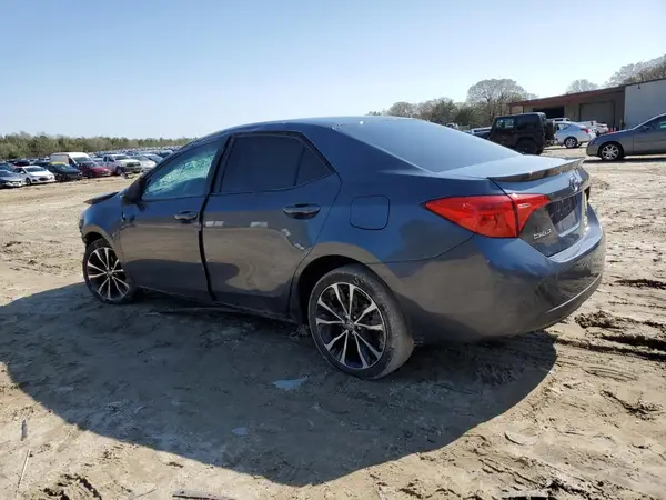 5YFBURHE1HP639135 2017 TOYOTA COROLLA - Image 2