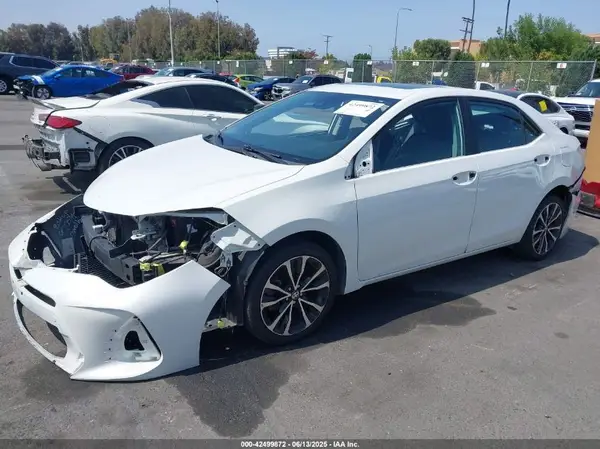5YFBURHE1HP639944 2017 TOYOTA COROLLA - Image 2