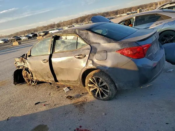 5YFBURHE1HP640656 2017 TOYOTA COROLLA - Image 2