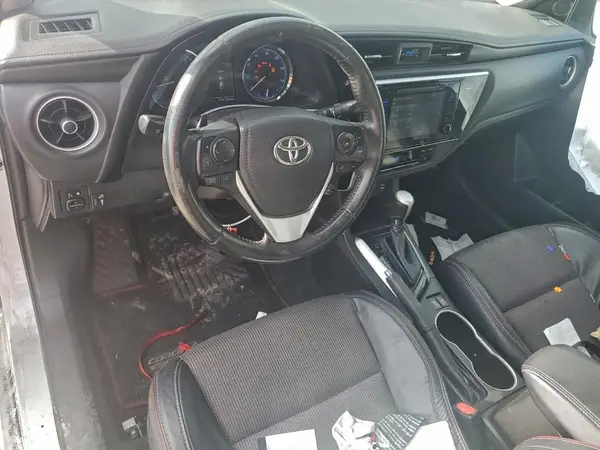 5YFBURHE1HP640799 2017 TOYOTA COROLLA - Image 8