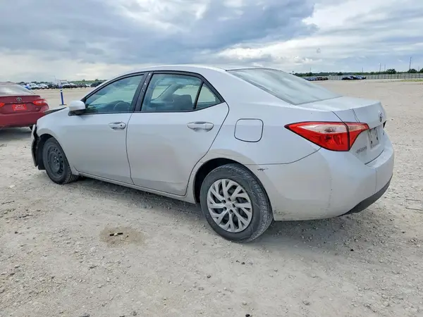 5YFBURHE1HP642178 2017 TOYOTA COROLLA - Image 2