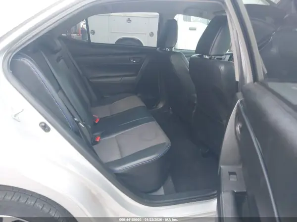 5YFBURHE1HP642794 2017 TOYOTA COROLLA - Image 8