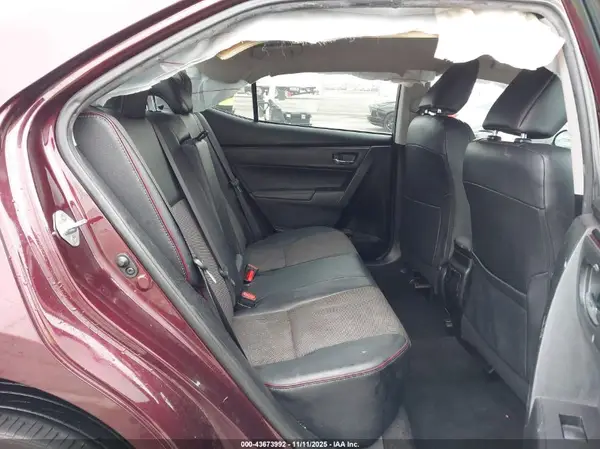 5YFBURHE1HP643864 2017 TOYOTA COROLLA - Image 8