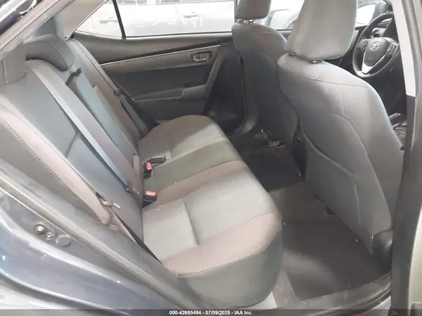 5YFBURHE1HP643993 2017 TOYOTA COROLLA - Image 8