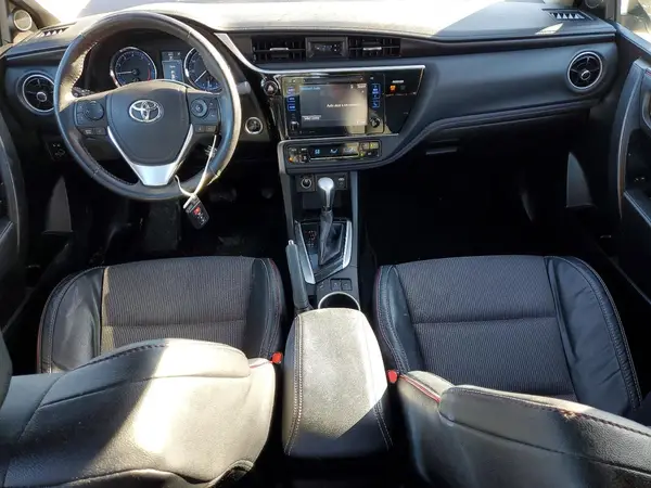 5YFBURHE1HP645811 2017 TOYOTA COROLLA - Image 8