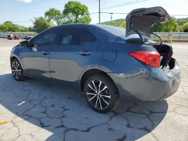 5YFBURHE1HP646439 2017 TOYOTA COROLLA - Image 2