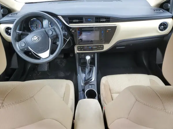 5YFBURHE1HP647445 2017 TOYOTA COROLLA - Image 8