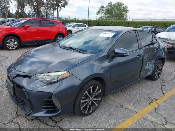 5YFBURHE1HP648675 2017 TOYOTA COROLLA - Image 2