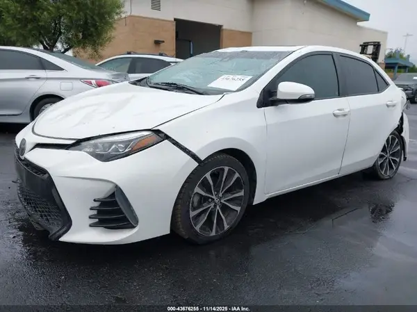 5YFBURHE1HP649194 2017 TOYOTA COROLLA - Image 2