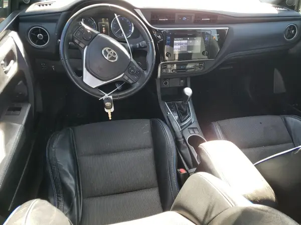 5YFBURHE1HP649583 2017 TOYOTA COROLLA - Image 8