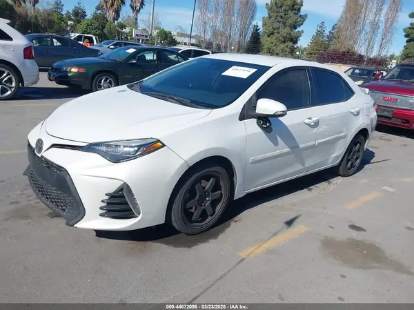 5YFBURHE1HP649714 2017 TOYOTA COROLLA - Image 2