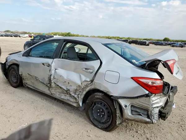 5YFBURHE1HP653374 2017 TOYOTA COROLLA - Image 2