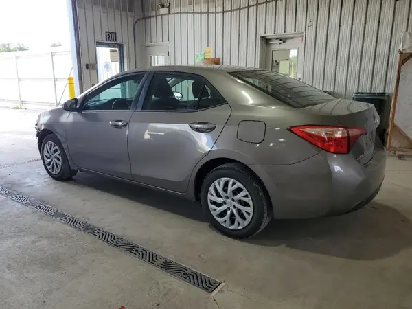 5YFBURHE1HP653665 2017 TOYOTA COROLLA - Image 2